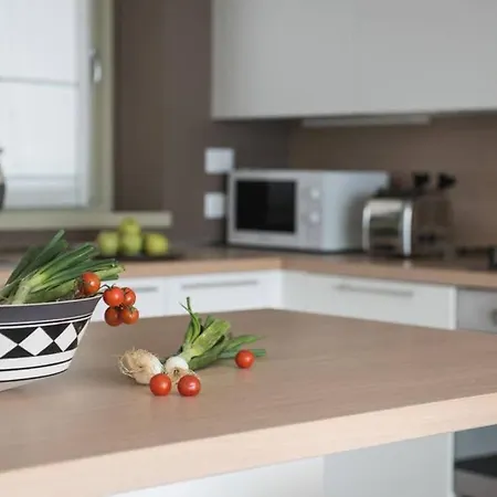 Luci Sul - A Real Paradise * Perledo